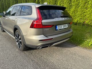 Volvo V60 Cross Country 2.0 184kW