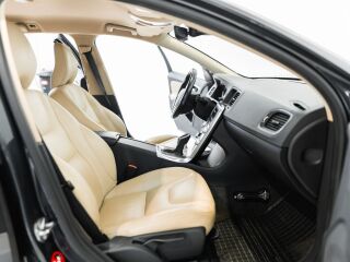 Volvo V60 Facelift Momentum 2.0 133kW