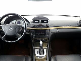 Mercedes-Benz E 320 Avantgarde ATM 3.2 165kW