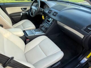 Volvo XC90 Executive 2.4 136кВ