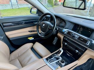 BMW ActiveHybrid 7 4.4 330kW