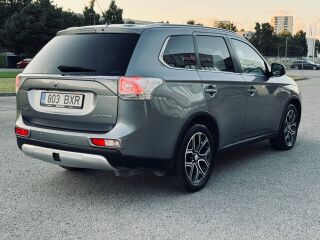 Mitsubishi Outlander Executive 4x4 7k 2.3 R4 TDi 110кВ