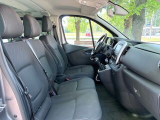 Renault Trafic Passenger Grand Pack Clim L2H1 2.0 88kW