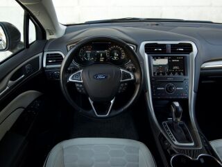 Ford Mondeo Vignale 4x4 2.0 R4 TDI CR 132kW
