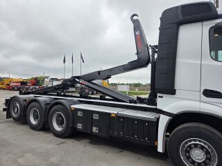 Mercedes-Benz Arocs 3258 8X4*4 retarder EURO 6 425kW