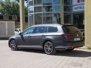 Volkswagen Passat R-Line Variant 4Motion 2.0 BIT TDI 176кВ