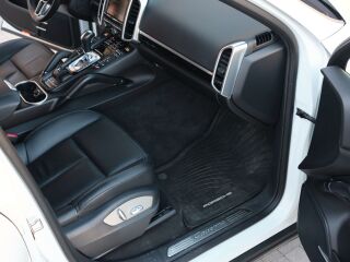 Porsche Cayenne 3.0 V6 TDI 193кВ