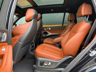 BMW X7 M60 xDrive 4.4 390kW