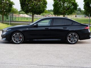 BMW 520 M-Sportpakett Pro Iconic Glow 2.0 145кВ