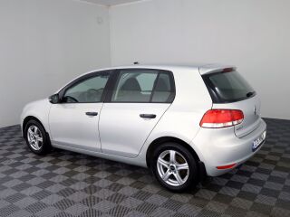 Volkswagen Golf Comfortline 1.6 75kW