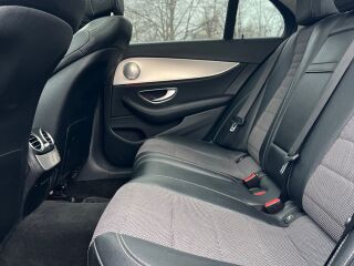 Mercedes-Benz E 220 2.0 143kW