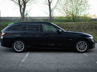BMW 330 xDrive 2.0 215kW