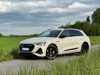 Audi e-tron S-line 55 158kW
