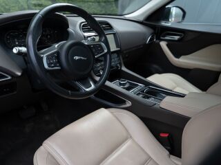 Jaguar F-Pace Prestige 2.0 132kW