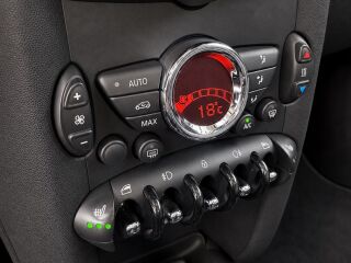 MINI Cooper D 2.0 82kW