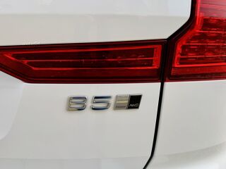 Volvo XC60 Inscription 2.0 B5 KERS MHEV Kerghübriid 183kW
