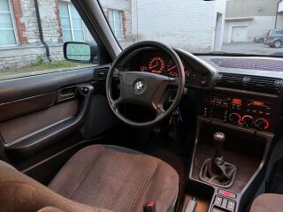 BMW 520 I E34 FACELIFT 2.0 R6 110kW