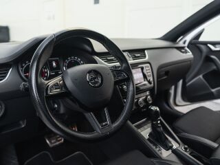 Skoda Octavia Combi vRS 2.0 R4 TDI 135кВ