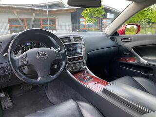 Lexus IS 250 2.5 153kW