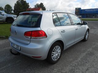 Volkswagen Golf Comfortline 1.6 77kW