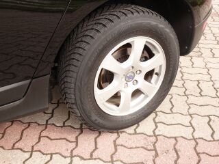 Volvo XC60 AWD 2.4 R5 120кВ