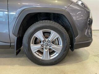 Toyota RAV4 Luxury 2.5 Hybrid 131кВ