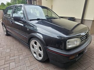 Volkswagen Golf GTI 2.0 2.0 8V 85kW