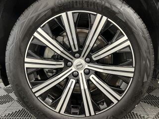 Volvo XC90 B5 Black Optic 2.0 173kW