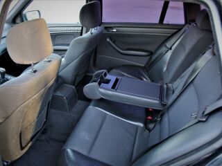 BMW 330 3.0 135kW