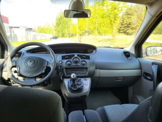 Renault Grand Scenic 2.0 98kW