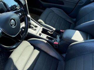 Volkswagen Golf 1.6 77kW
