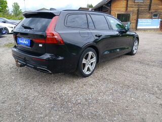 Volvo V60 T6 AWD R-DESIGN RECHARGE 2.0 251kW