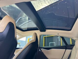 Tesla Model S 52kW