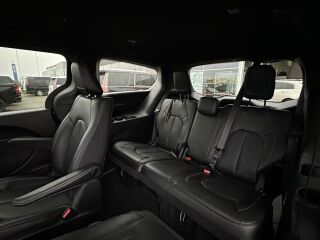 Chrysler Pacifica Hybrid S Appearance Package 3.6 V6 Pentastar