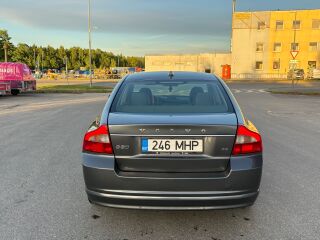 Volvo S80 2.4 D5 136kW