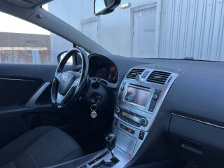 Toyota Avensis Linea Sol 1.8 108кВ
