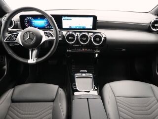 Mercedes-Benz CLA 180 Coupe 1.3 R4 100kW