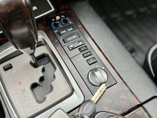 Toyota Land Cruiser V8 Excutive 4.5 V8 200kW