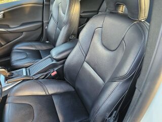 Volvo V40 Inscription 2.0 88кВ