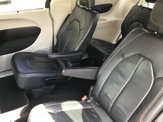 Chrysler Pacifica LUXURY TOURNG L PLUS EDITION STOW N GO EN 3.6 V6 PENTASTAR 214kW