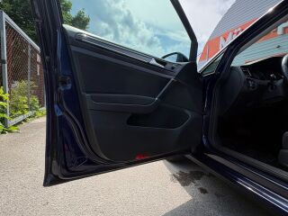 Volkswagen Golf Variant Highline Facelift DSG 2.0 tdi 110 kw 2.0 110кВ