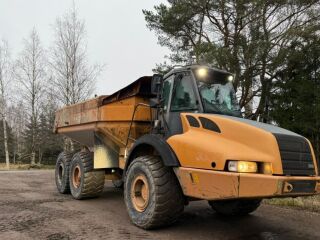 Case 330B 260kW