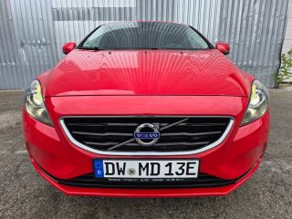 Volvo V40 Luxury Passion Red Solid 2.0 D3 110kW