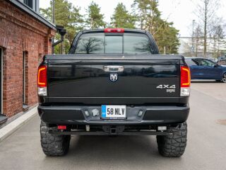Dodge RAM 1500 4x4 Laramie 5.7 V8 HEMI 257кВ