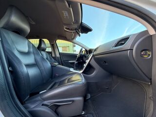 Volvo V60 Momentum Facelift EU6 2.0 R4 D3 TDI 110kW