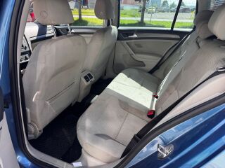 Volkswagen Golf 1.4 90кВ