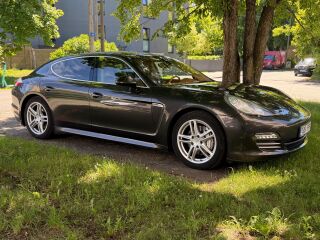 Porsche Panamera 4S 4.8 V8 294kW