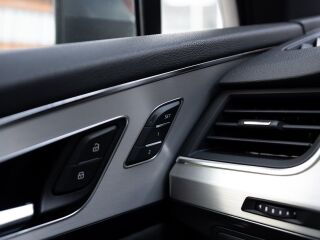 Audi Q7 S-line 3.0 Tdi 200кВ