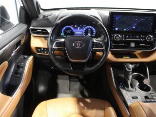 Toyota Highlander Premium AWD 2.5 140kW