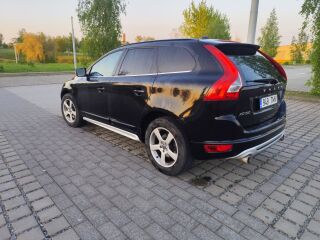 Volvo XC60 R-Design 2.4 129kW